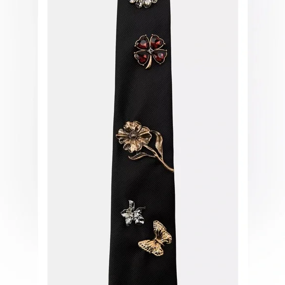 Zara BUTTERFLY FLORAL CHARM TIE - Picture 4 of 4